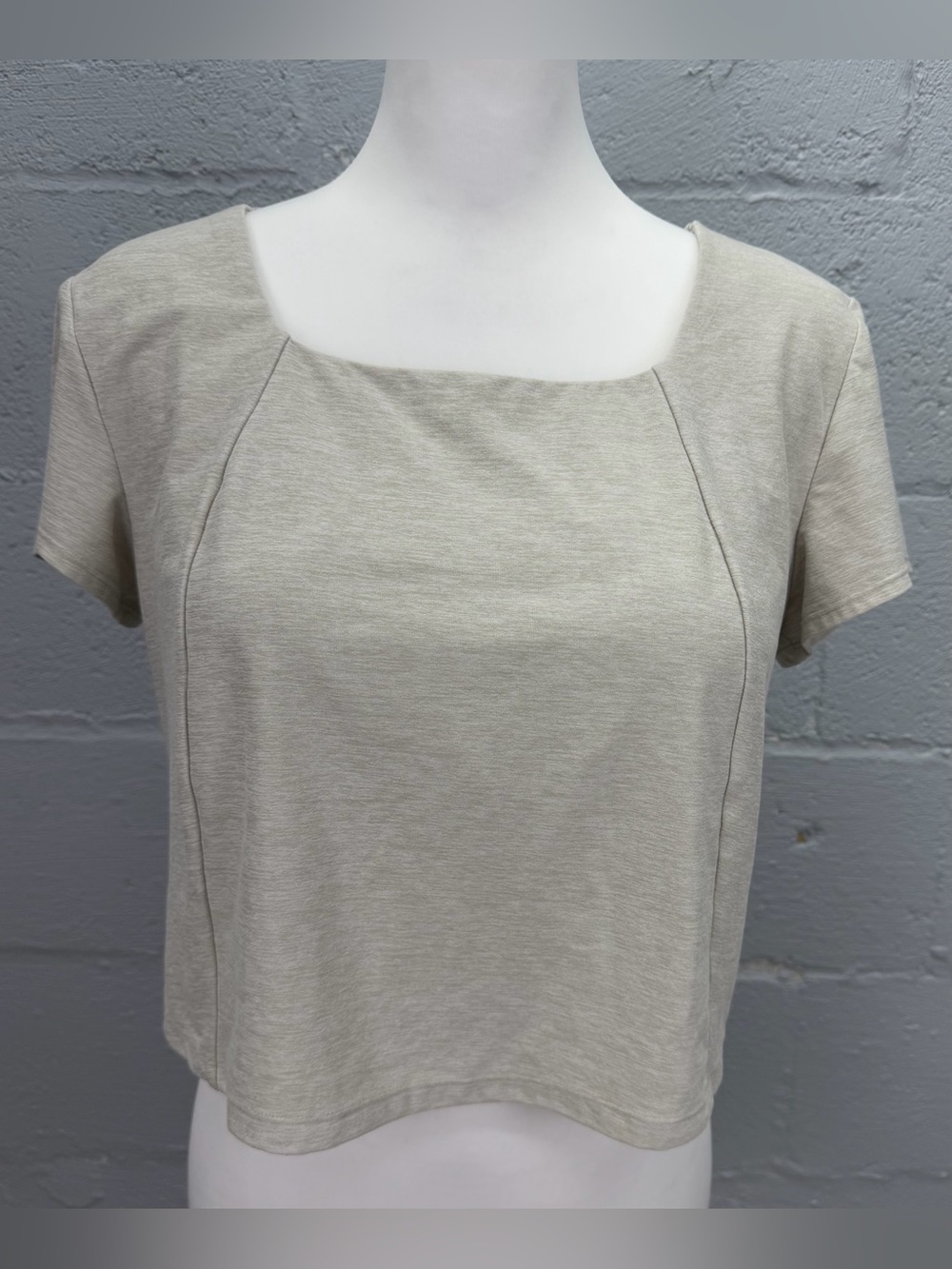FLX Women's Square Neck Short Sleeve Crop Top Shirt With Built in Bra Size XL